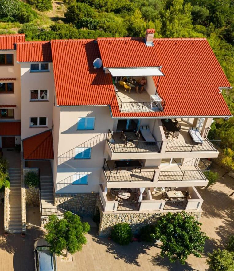 Haus Mit Meerblick Лопар Екстер'єр фото