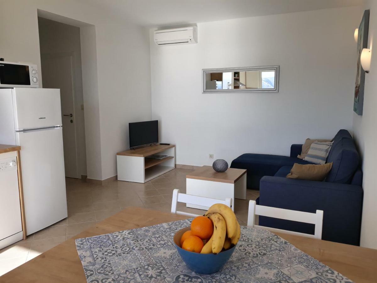 Haus Mit Meerblick Лопар Екстер'єр фото
