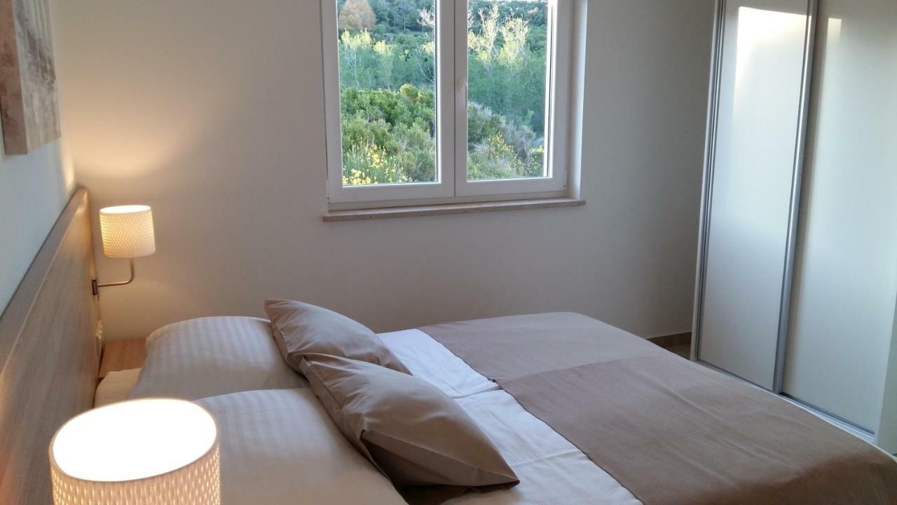 Haus Mit Meerblick Лопар Екстер'єр фото